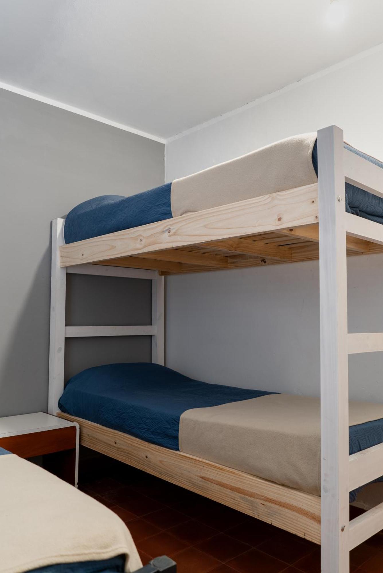 Hostel La Casa De Li - En Chilecito Bilik gambar