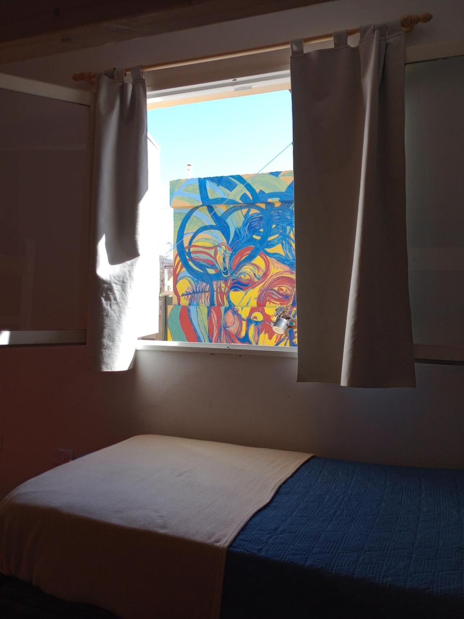 Hostel La Casa De Li - En Chilecito Bilik gambar