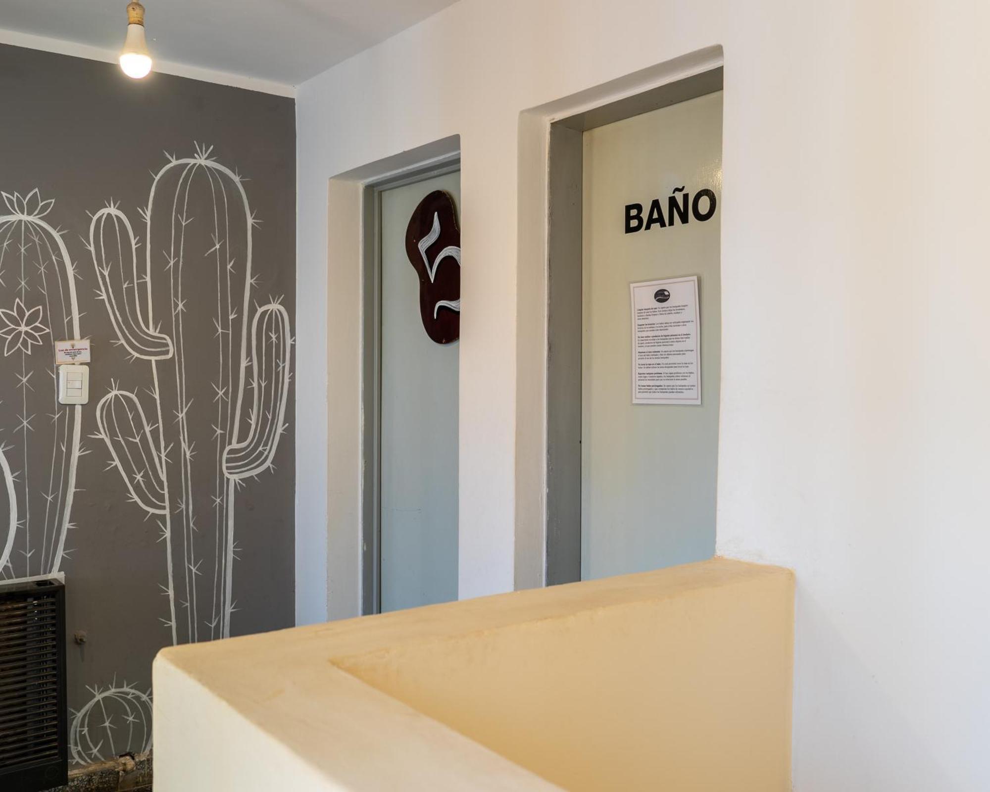 Hostel La Casa De Li - En Chilecito Bilik gambar